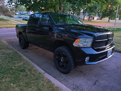 2.5 inch Lifted 2013 Ram 1500 4WD