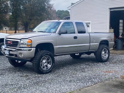 6 Inch Lifted 2004 GMC Sierra 1500 4WD