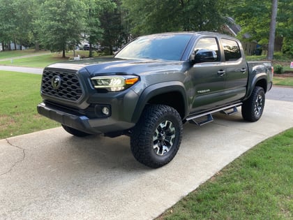 2 inch Lifted 2023 Toyota Tacoma 4WD