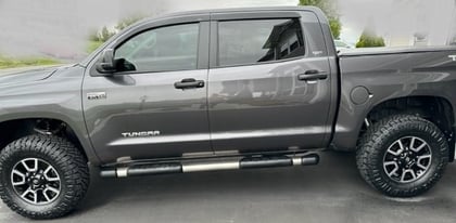 3.5 Inch Lifted 2016 Toyota Tundra 4WD