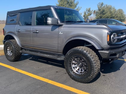 2 inch Lifted 2021 Ford Bronco 4WD
