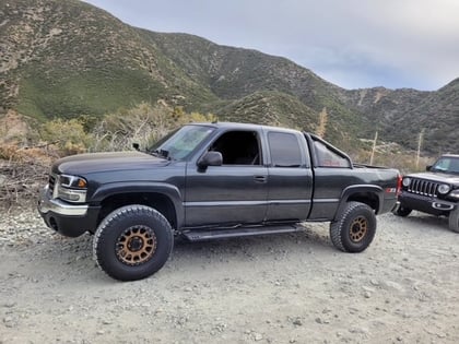 4.5 Inch Lifted 2004 GMC Sierra 1500 4WD