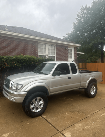 2.5 inch Lifted 2004 Toyota Tacoma RWD