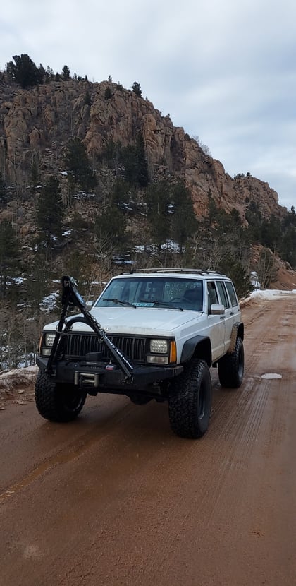 4.5 Inch Lifted 1992 Jeep Cherokee 4WD