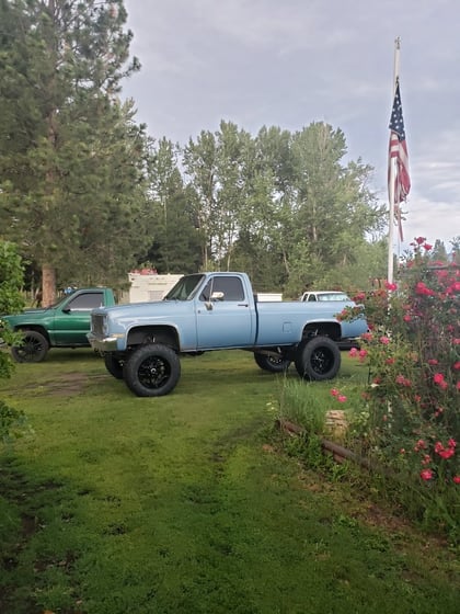 6 Inch Lifted 1984 GMC C15/K15 Pickup 4WD