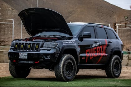2.5 inch Lifted 2011 Jeep Grand Cherokee 4WD