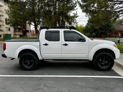 2.5 inch Lifted 2020 Nissan Frontier 4WD