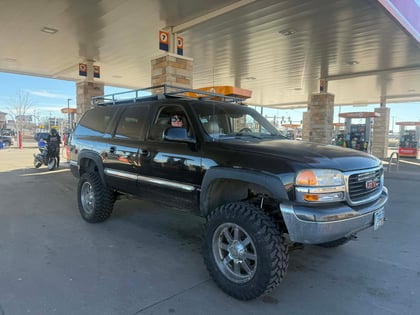 6 Inch Lifted 2005 GMC Yukon XL 1500 4WD