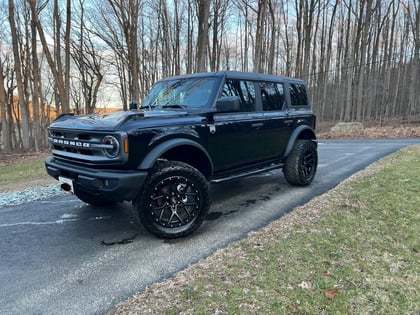 2 inch Lifted 2022 Ford Bronco 4WD
