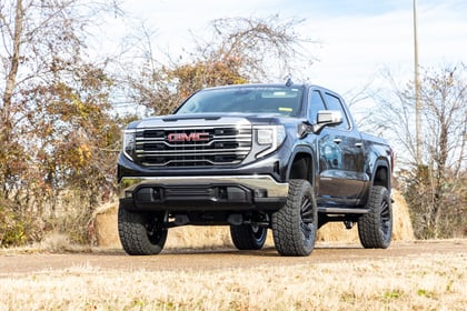 6 Inch Lifted 2023 GMC Sierra 1500