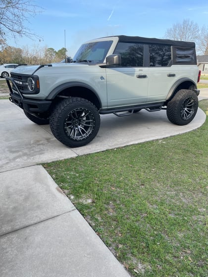 3.5 Inch Lifted 2022 Ford Bronco 4WD