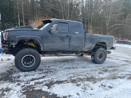 6 Inch Lifted 2004 GMC Sierra 2500 HD 4WD