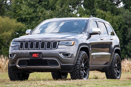 2.5 Inch Lifted 2018 Jeep Grand Cherokee