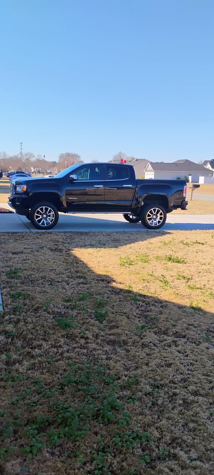 6 Inch Lifted 2020 GMC Canyon 4WD
