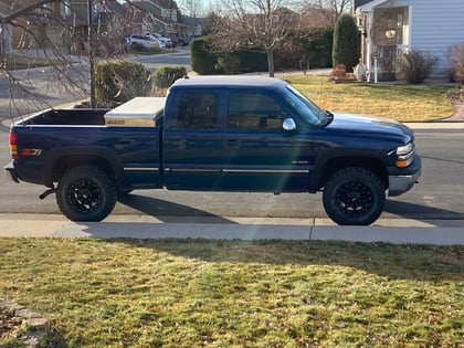 2 inch Lifted 2000 Chevy Silverado 1500 4WD