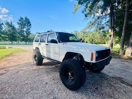 4.5 Inch Lifted 2000 Jeep Cherokee 4WD