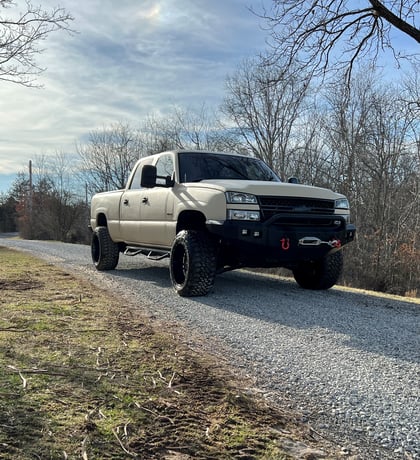 2 inch Lifted 2005 Chevy Silverado 2500 HD 4WD