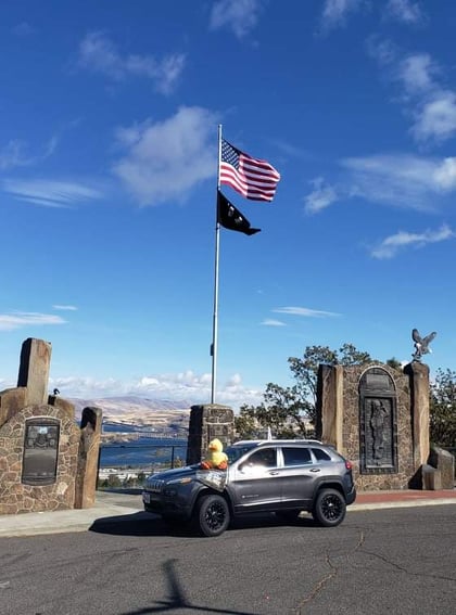 2 inch Lifted 2018 Jeep Cherokee KL 4WD