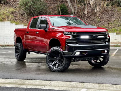 7.5 Inch Lifted 2021 Chevy Silverado 1500 4WD