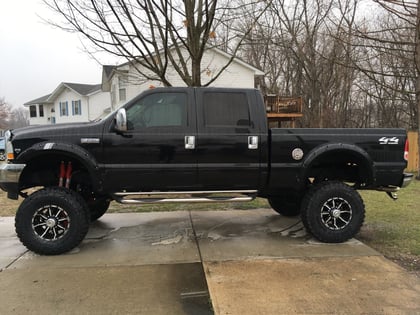 7.5 Inch Lifted 2002 Ford F-250 Super Duty 4WD