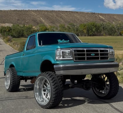 7.5 Inch Lifted 1995 Ford F-150 4WD