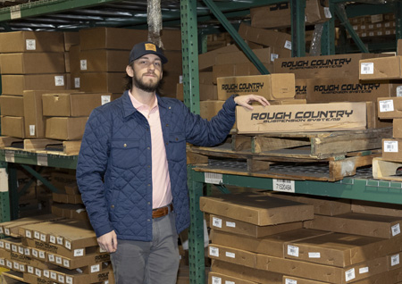 dealer-spotlight-maxxdrives-visit-to-rough-country-hq-image