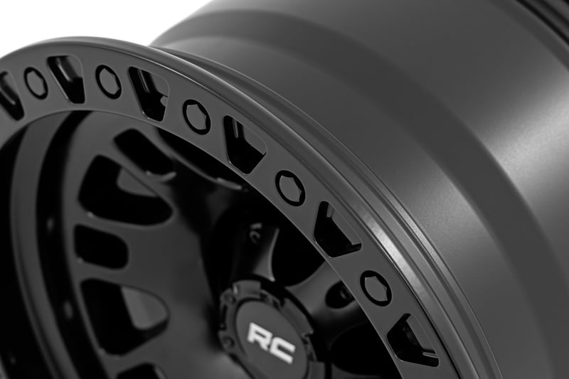 ロー　８点セット Rough Country 82 Series Wheel | One-Piece | Semi Gloss Black