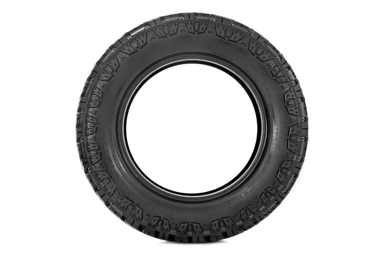 だが Yokohama Geolandar X-CV 265/60R20 112H All-Season SUV