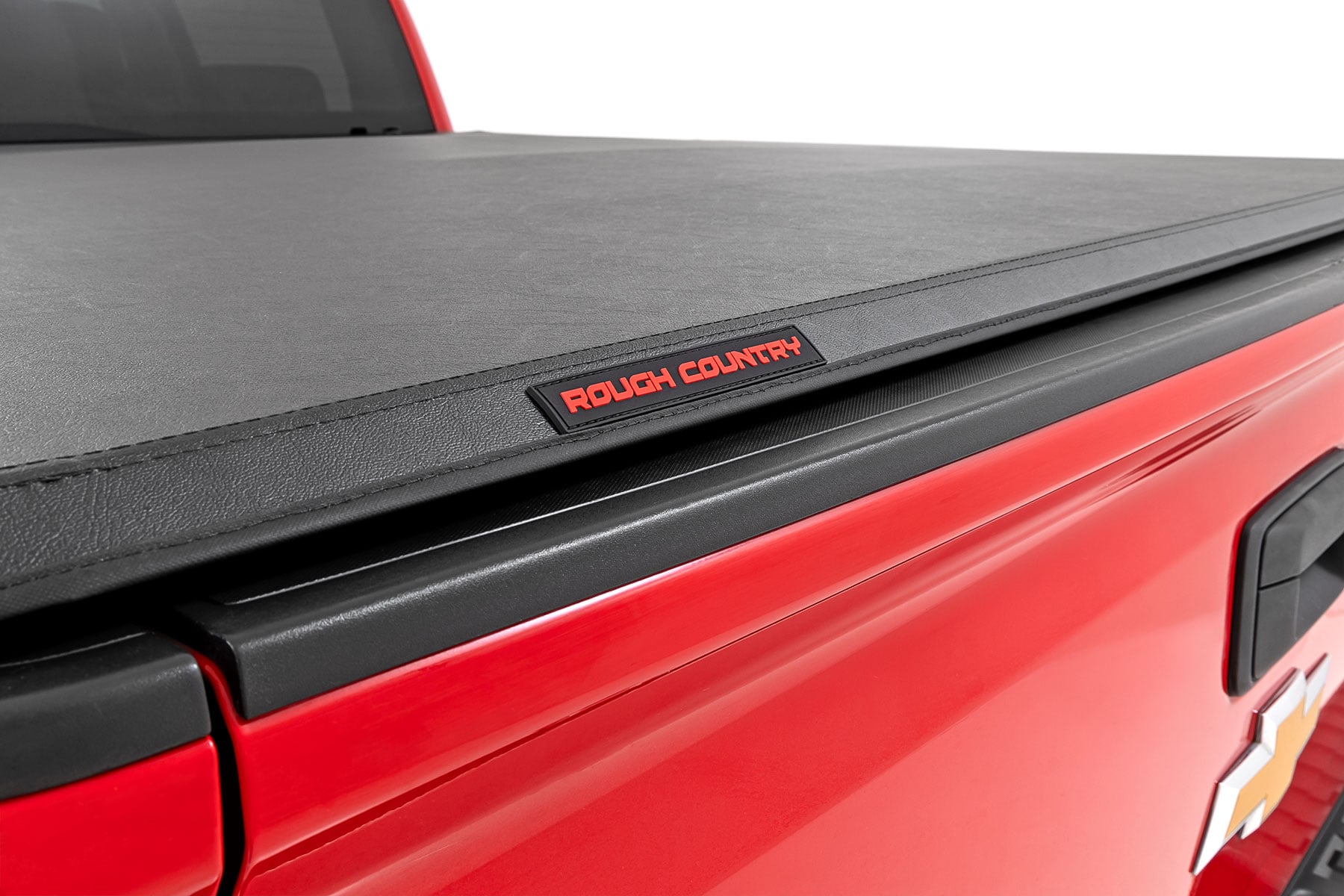 Soft Tri-Fold Bed Cover | 5'9" Bed | Chevy/GMC 1500 (14-18 & Classic) view 6
