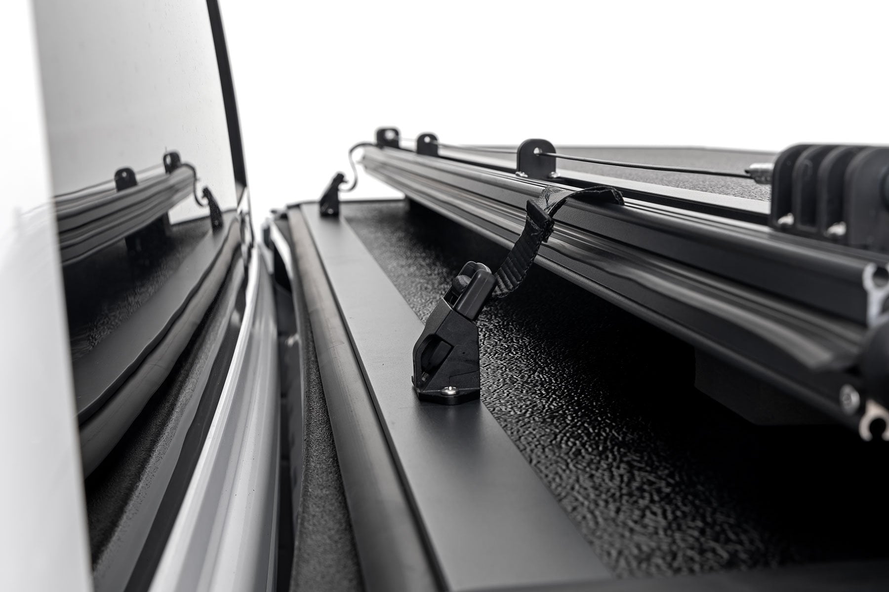 Hard Low Profile Bed Cover |6'4" | No Rambox | Ram 1500 (19-26)/1500 TRX (21-24) — view 6