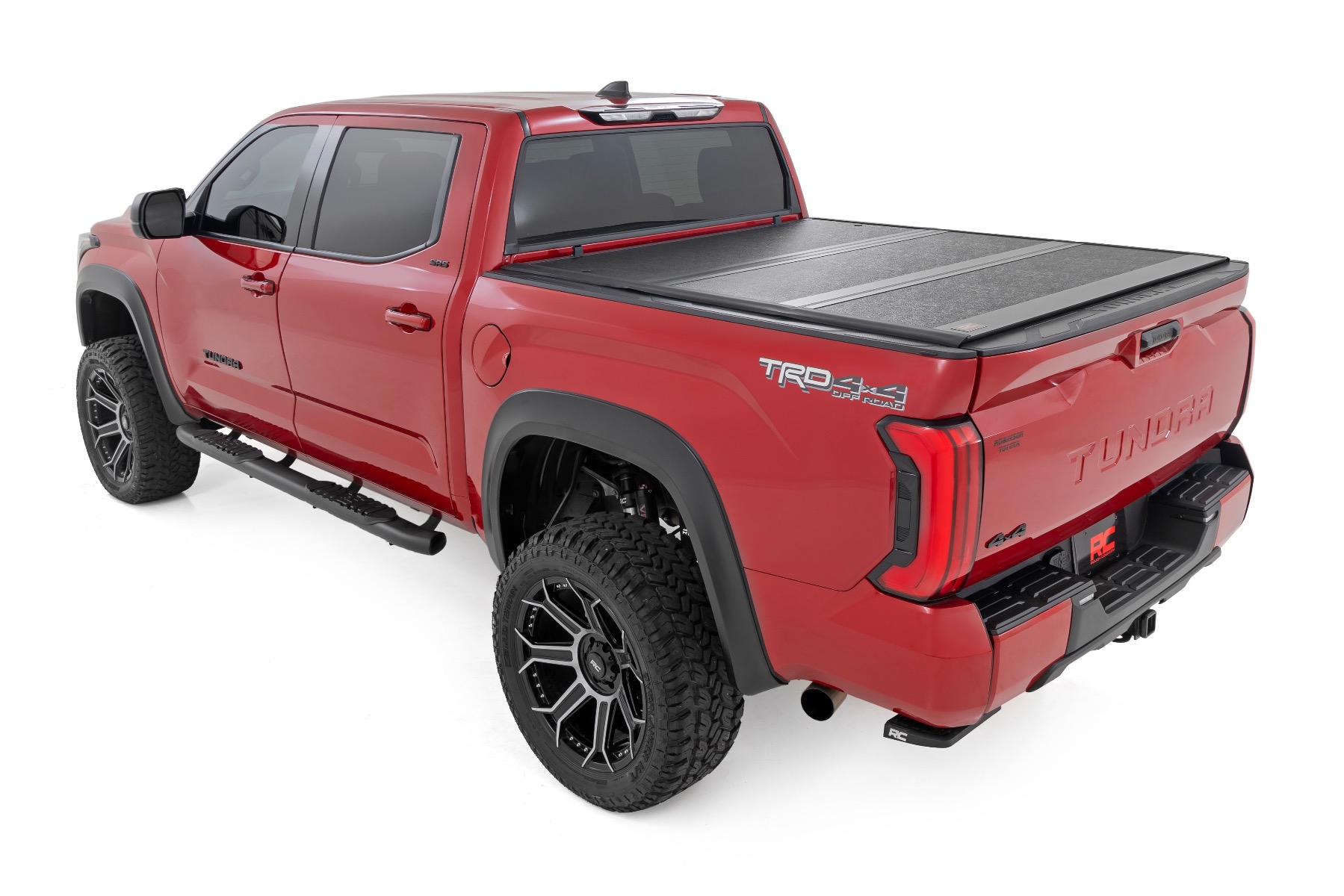 Hard Low Profile Bed Cover | 5'7" Bed | Cargo Mgmt | Toyota Tundra (22-26) — view 2