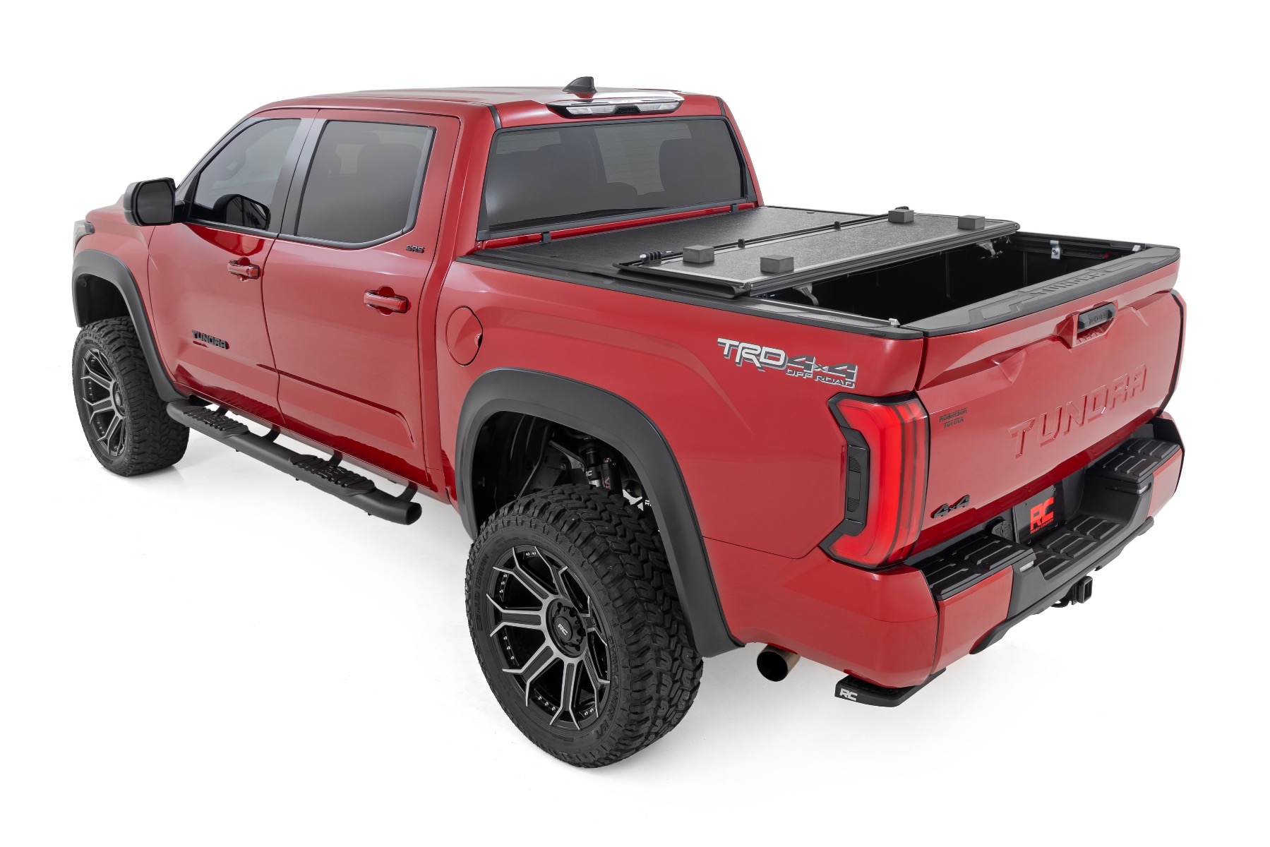 Hard Low Profile Bed Cover | 5'7" Bed | Cargo Mgmt | Toyota Tundra (22-26) — view 3