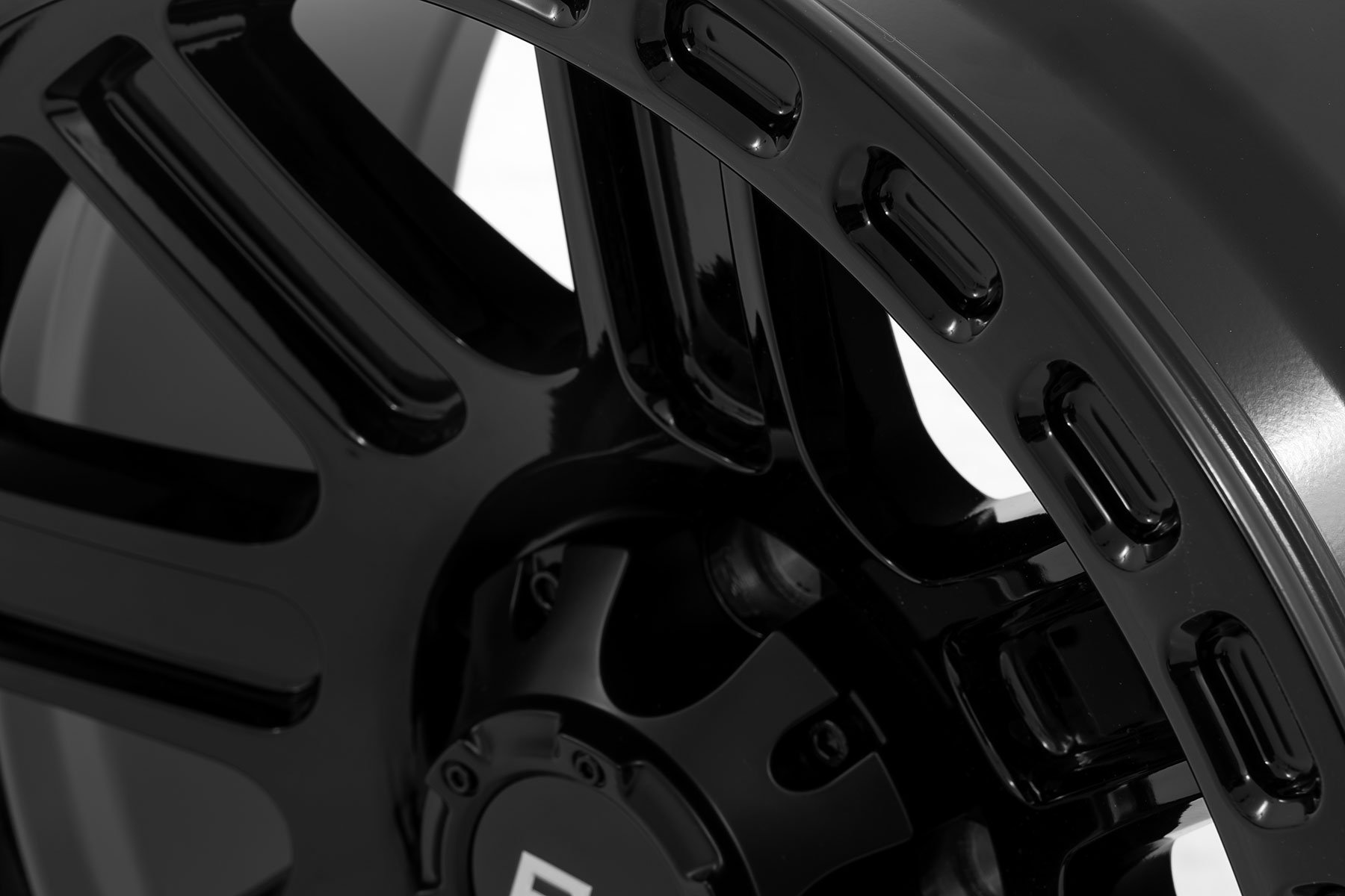 Rough Country 84 Series Wheel | One-Piece | Gloss Black