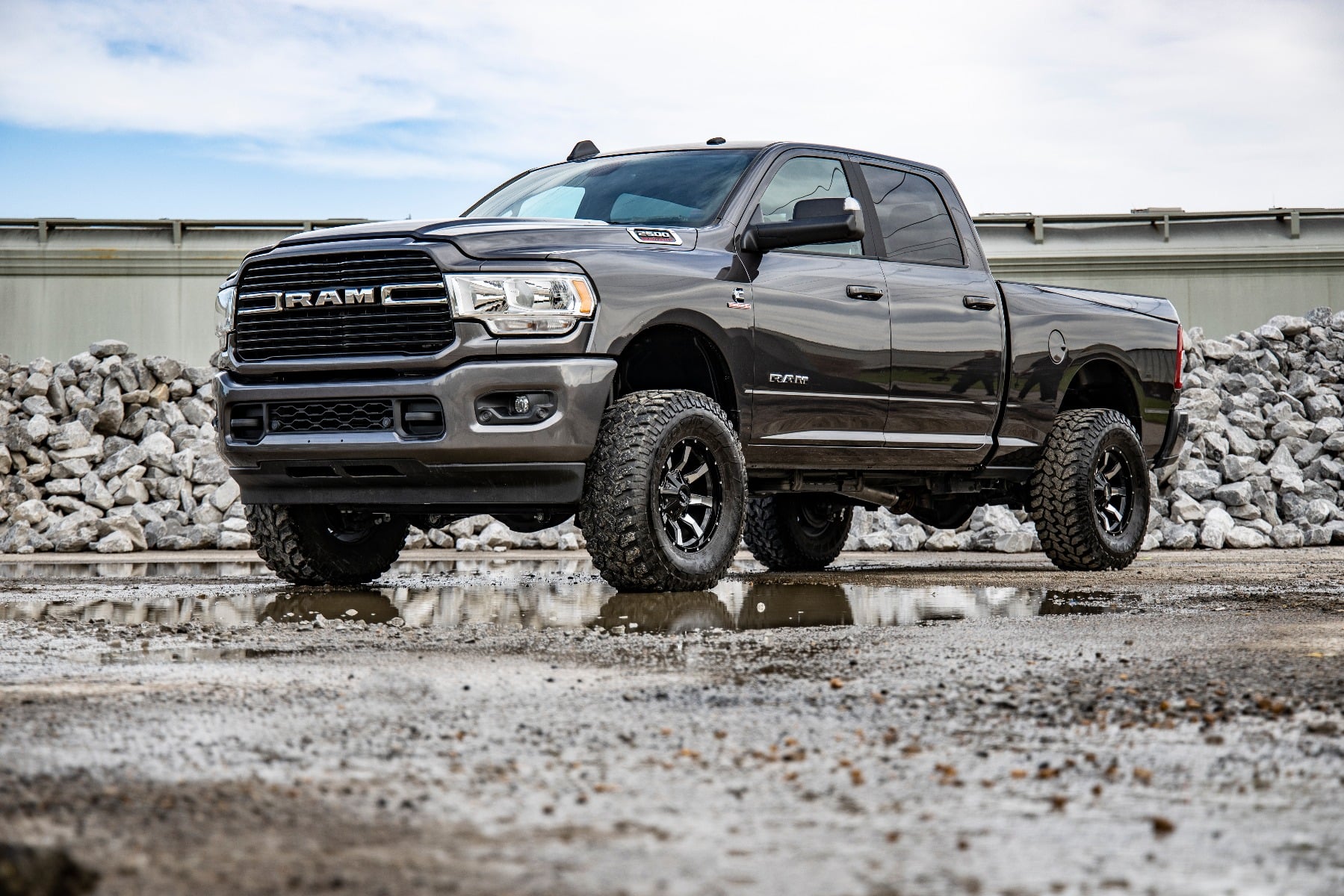 2.5 Inch Leveling Kit | RR Leaf | V2 | Ram 2500 (14-26)/3500 (13-26) — view 5
