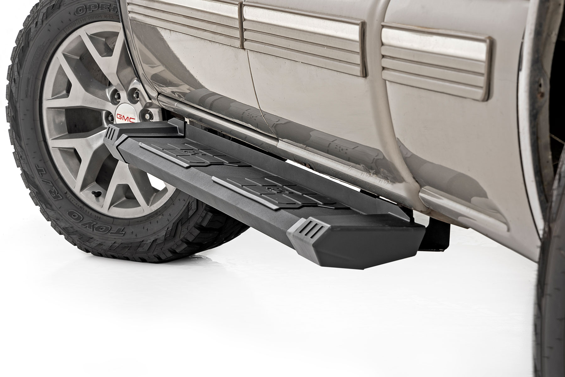 HD2 Aluminum Running Boards | Ext Cab | Chevy/GMC 1500/2500HD (99-06 & Classic) — view 2