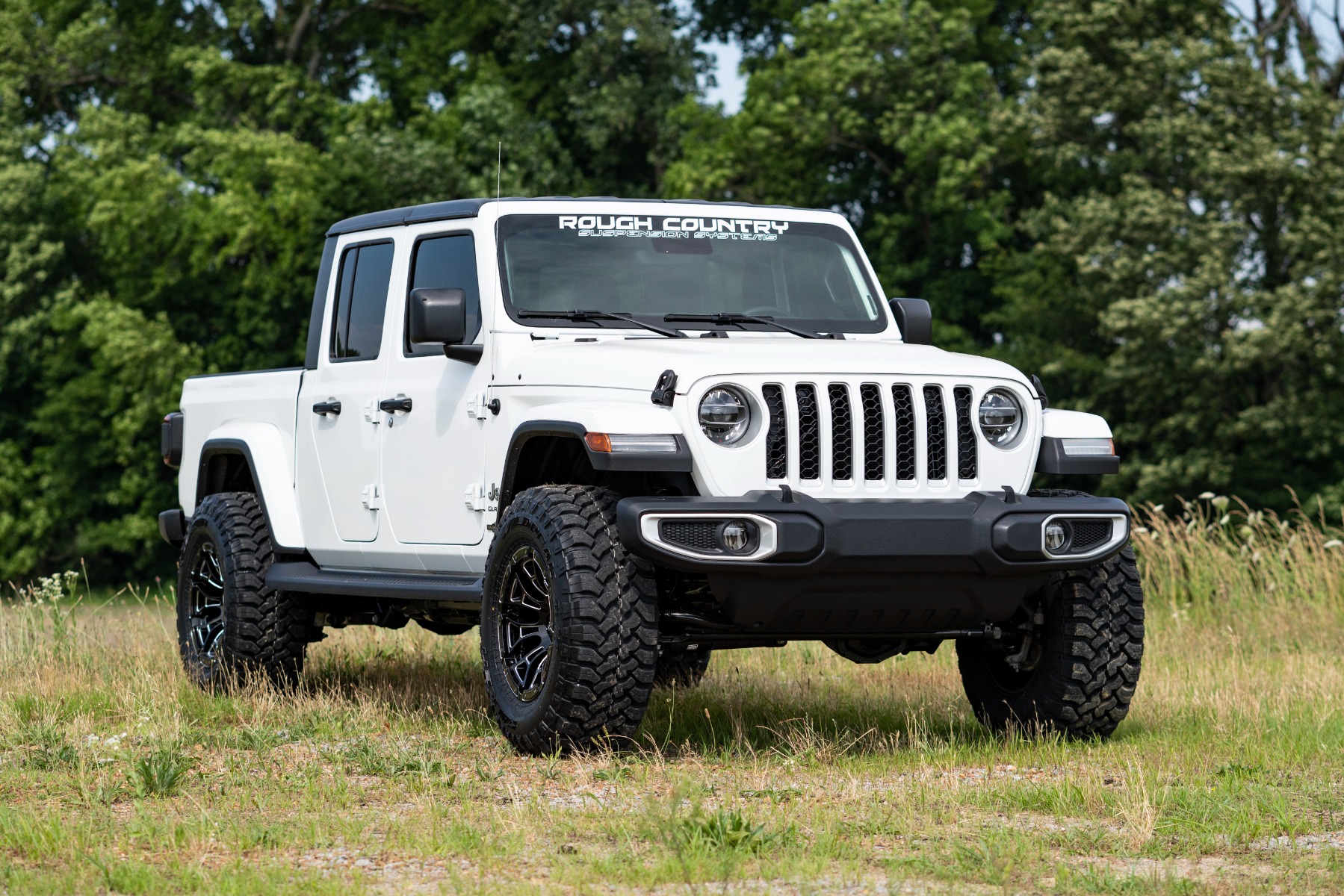 Rough Country 2.5 Inch Leveling Kit | Spacers | M1 | Jeep Gladiator JT 4WD (2024-2026) view 2