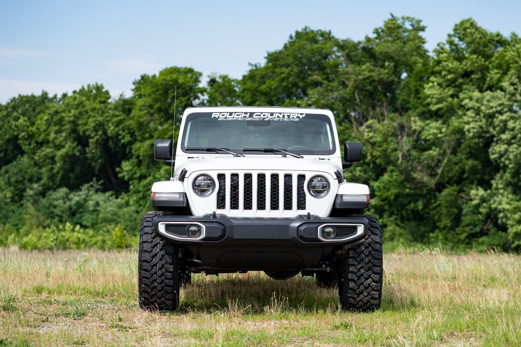Rough Country 2.5 Inch Leveling Kit | Spacers | V2 | Jeep Gladiator JT 4WD (2024-2026) view 3