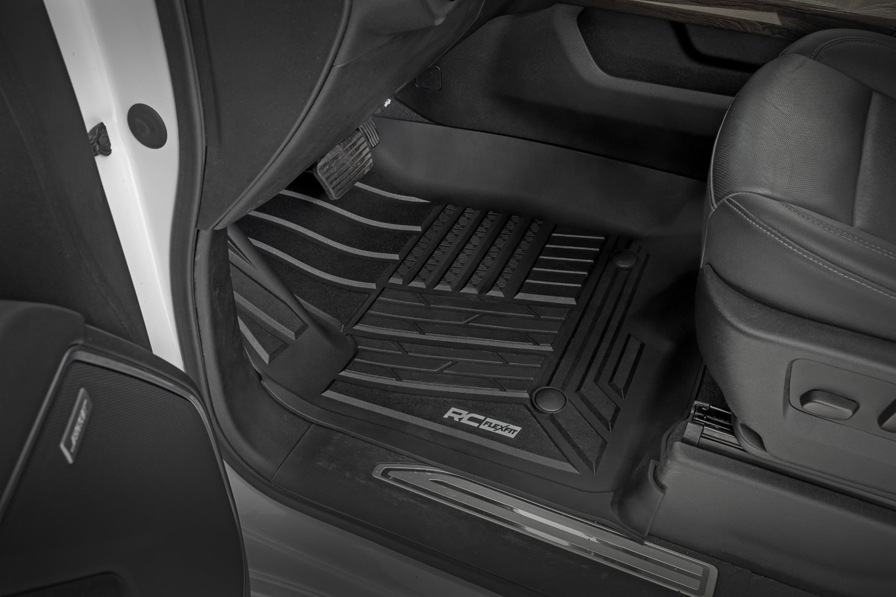 Flex-Fit Floor Mats | Front | Bucket | Chevy/GMC 1500/2500HD/3500HD (19-26) view 2
