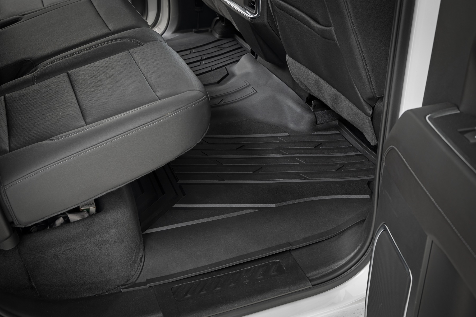 Flex-Fit Floor Mats | FR & RR | FR Bucket | Crew | Chevy/GMC 1500/2500HD/3500HD (19-26) — view 3