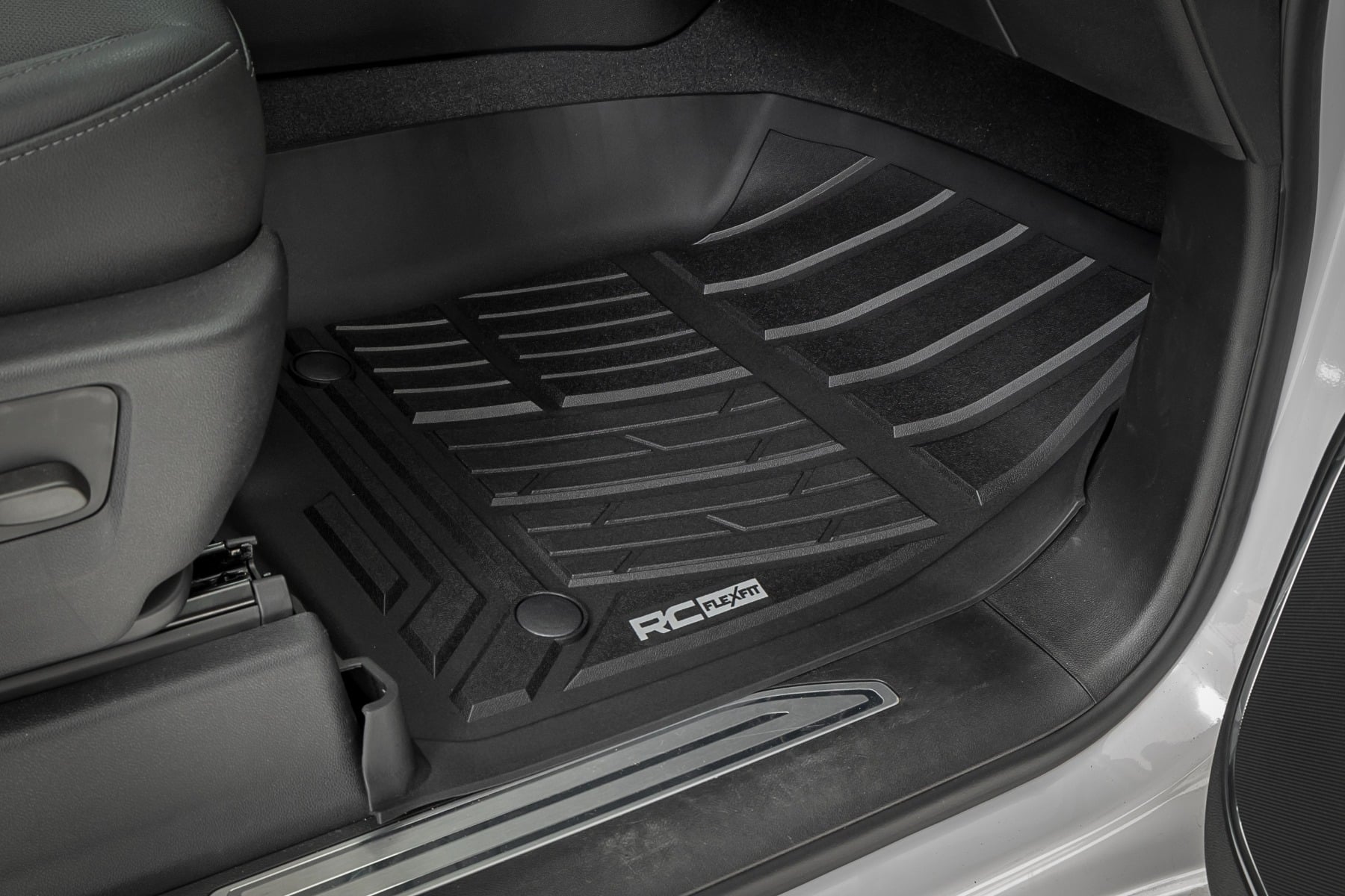 Flex-Fit Floor Mats | Front | Bucket | Chevy/GMC 1500/2500HD/3500HD (19-26) view 3