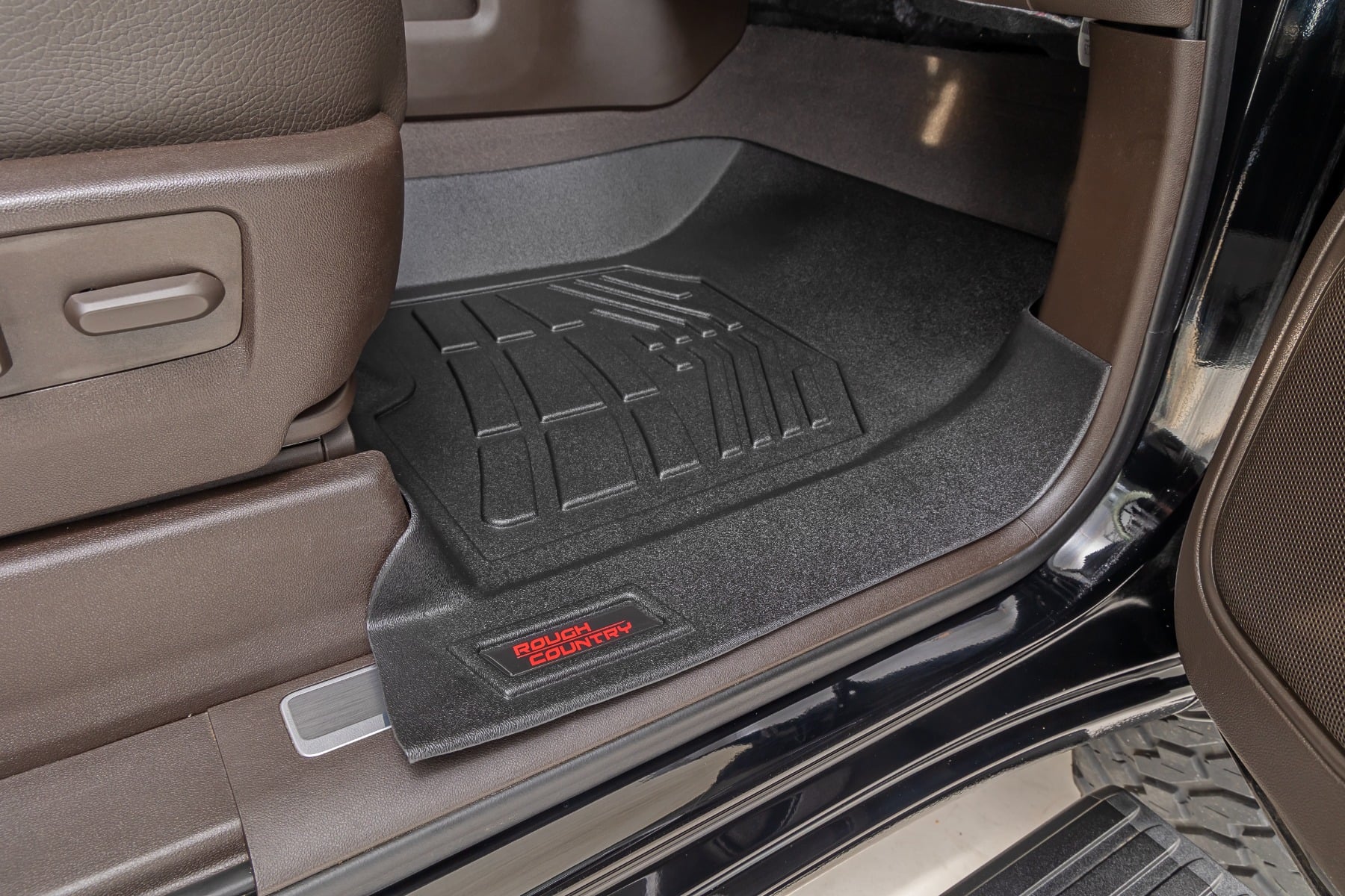 Floor Mats | FR Bucket | Crew | Chevy/GMC 1500/2500HD/3500HD (19-26) — view 6