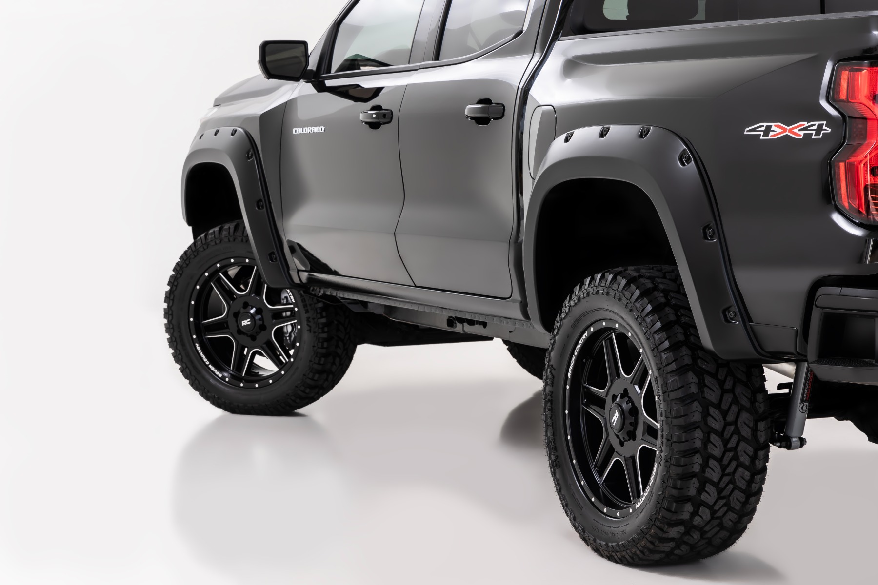 Pocket Fender Flares | GAE Snowdrift | Chevy Colorado 2WD/4WD (2023-2026) — view 2