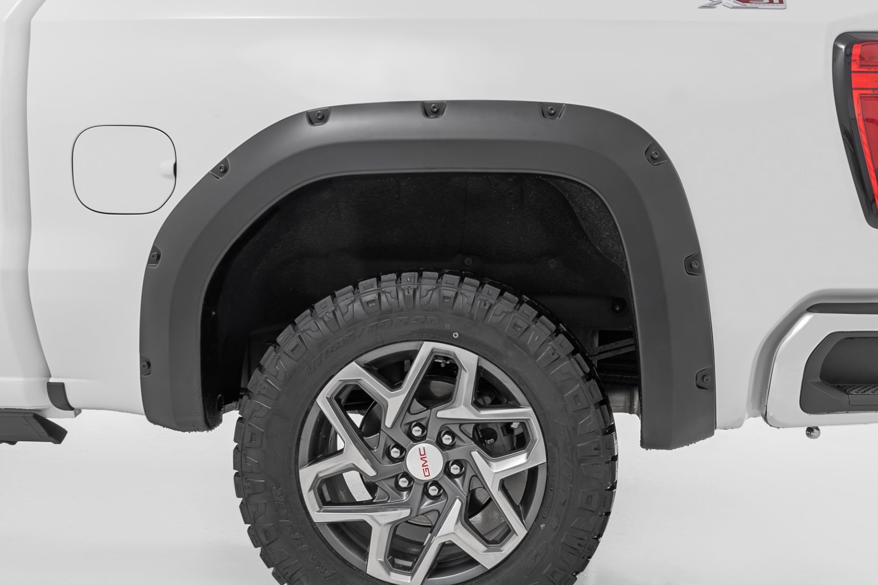 Pocket Fender Flares | GNK Brownstone | GMC Sierra 1500 2WD/4WD (2019-2026) view 3