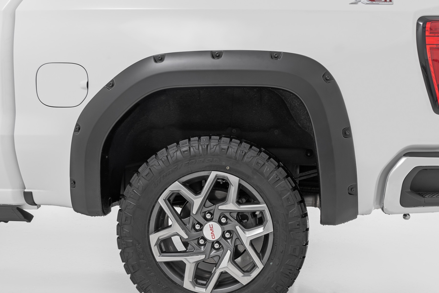 Pocket Fender Flares | G42 Coastal Dune | GMC Sierra 1500 2WD/4WD (2019-2026) — view 3