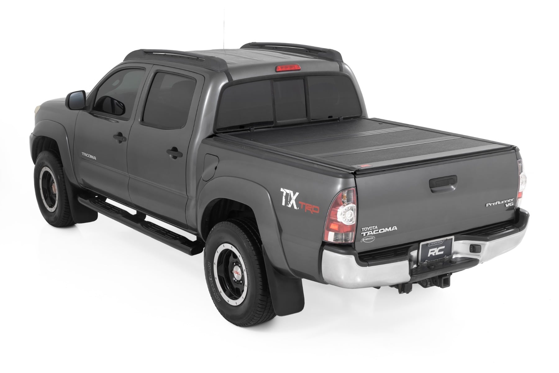 Hard Low Profile Bed Cover | 5' Bed | Toyota Tacoma 2WD/4WD (05-15) — view 3