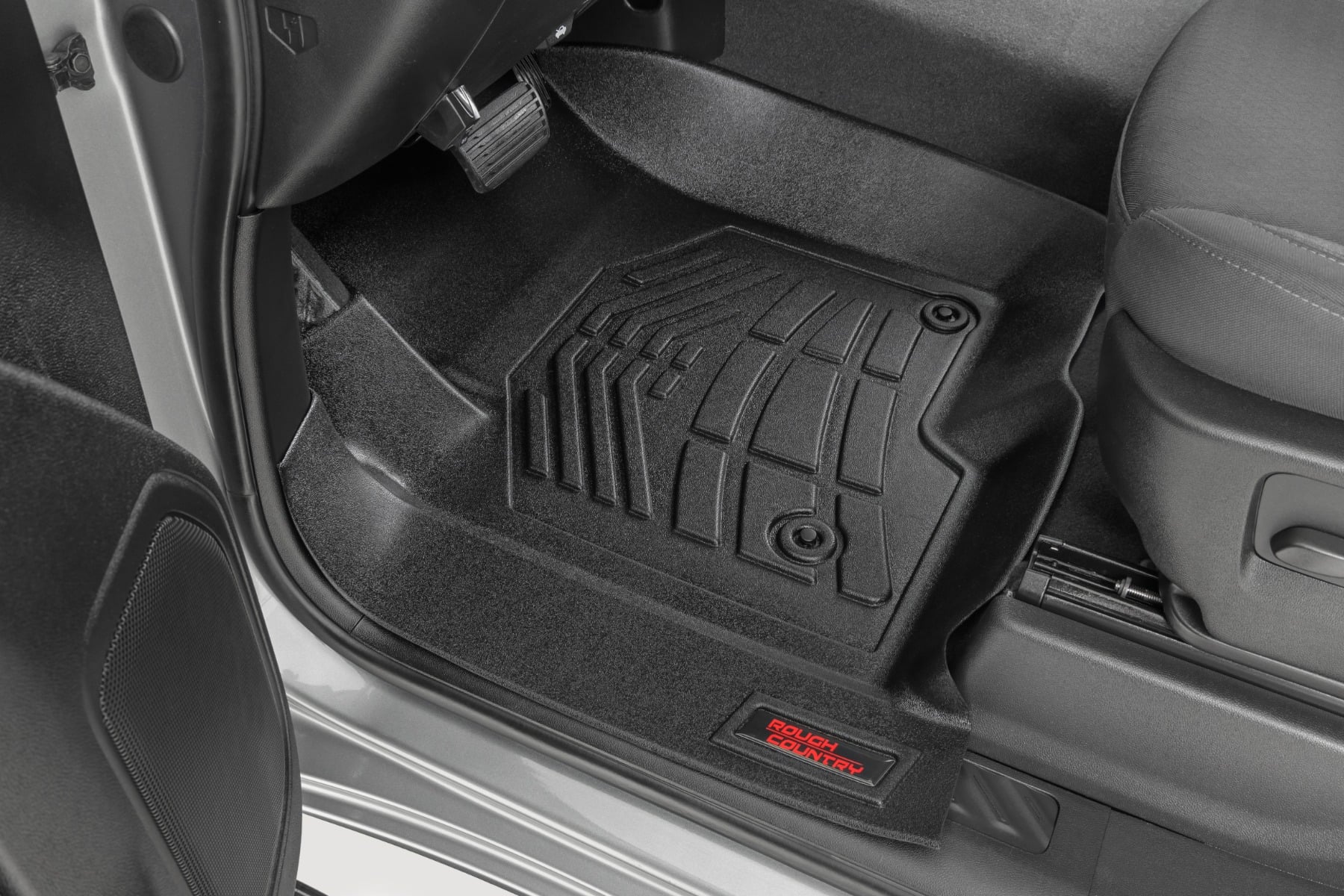 Floor Mats | FR Bucket | Crew | Chevy/GMC 1500/2500HD/3500HD (19-26) — view 2