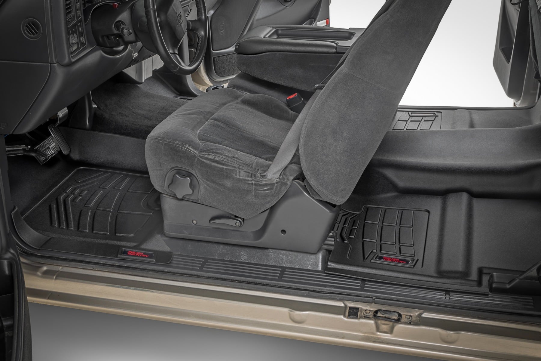 Sure-Fit Floor Mats | FR & RR | Chevy/GMC 1500 (99-06 & Classic) — view 4