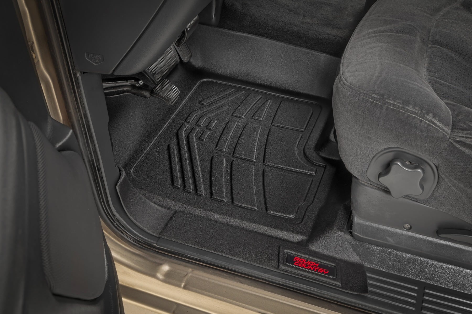 Sure-Fit Floor Mats | FR & RR | Chevy/GMC 1500 (99-06 & Classic) — view 2