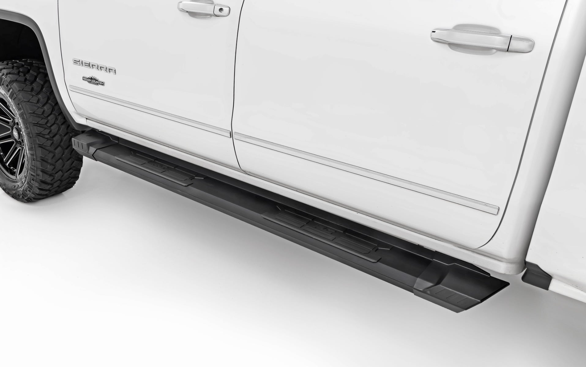 HD2 Aluminum Running Boards | Crew Cab | Chevy/GMC 1500/2500HD/3500HD (07-19 & Classic) — view 3