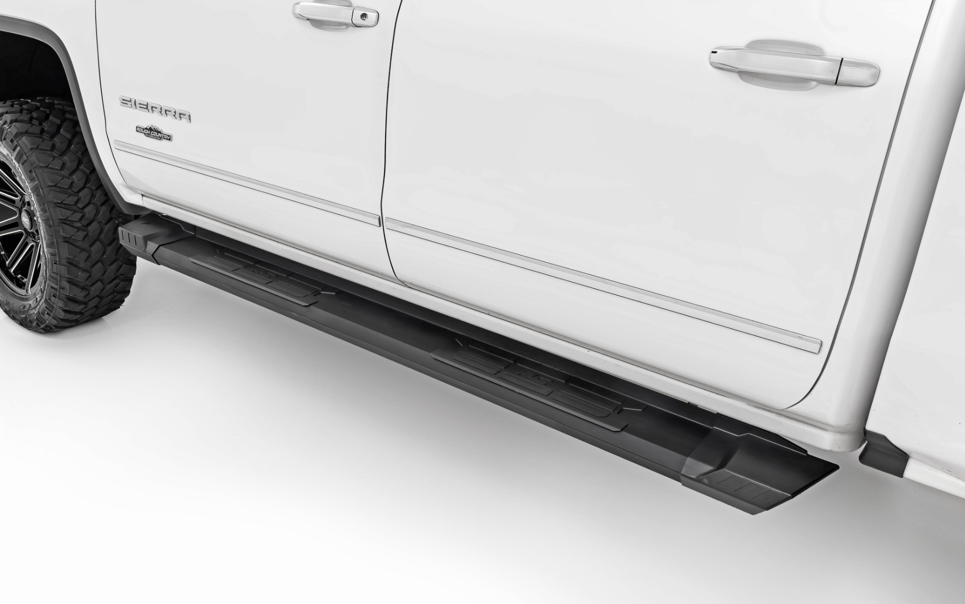 HD2 Aluminum Running Boards | Ext Cab | Chevy/GMC 1500/2500HD/3500HD (07-19 & Classic) — view 3